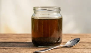 проверка биогумуса, тест банка с водой